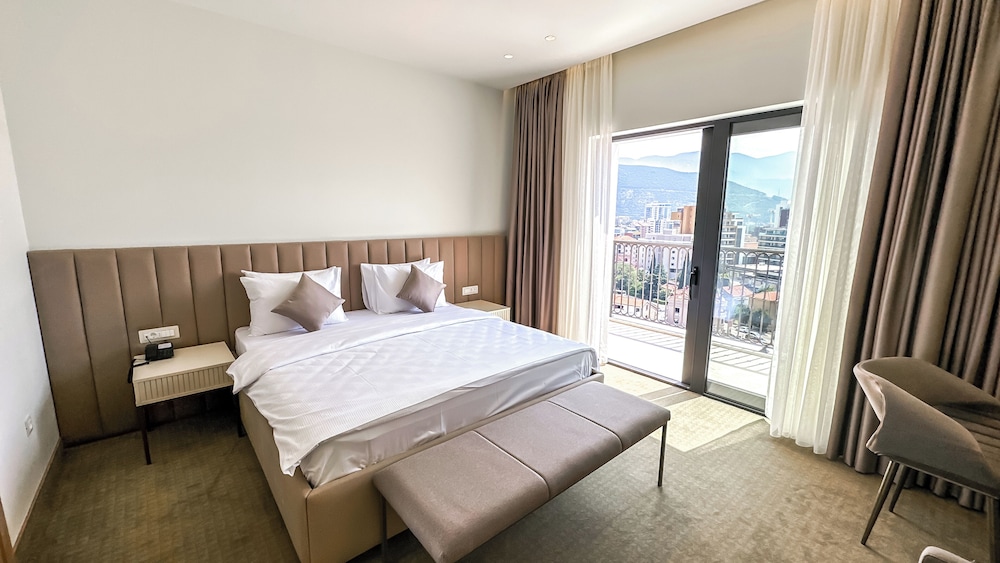 Standard Double or Twin Room - Photo 1