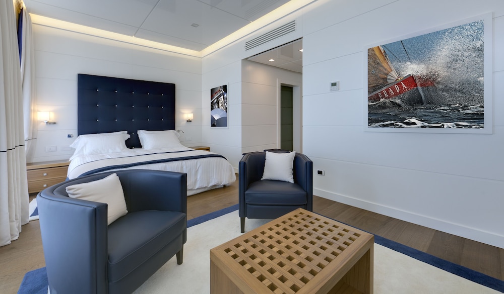 Double Room, 1 Double Bed, Balcony, Harbor View, photo 6