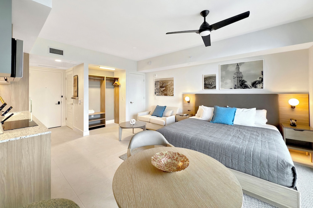 Luxury Studio Suite, Bay View photo 2