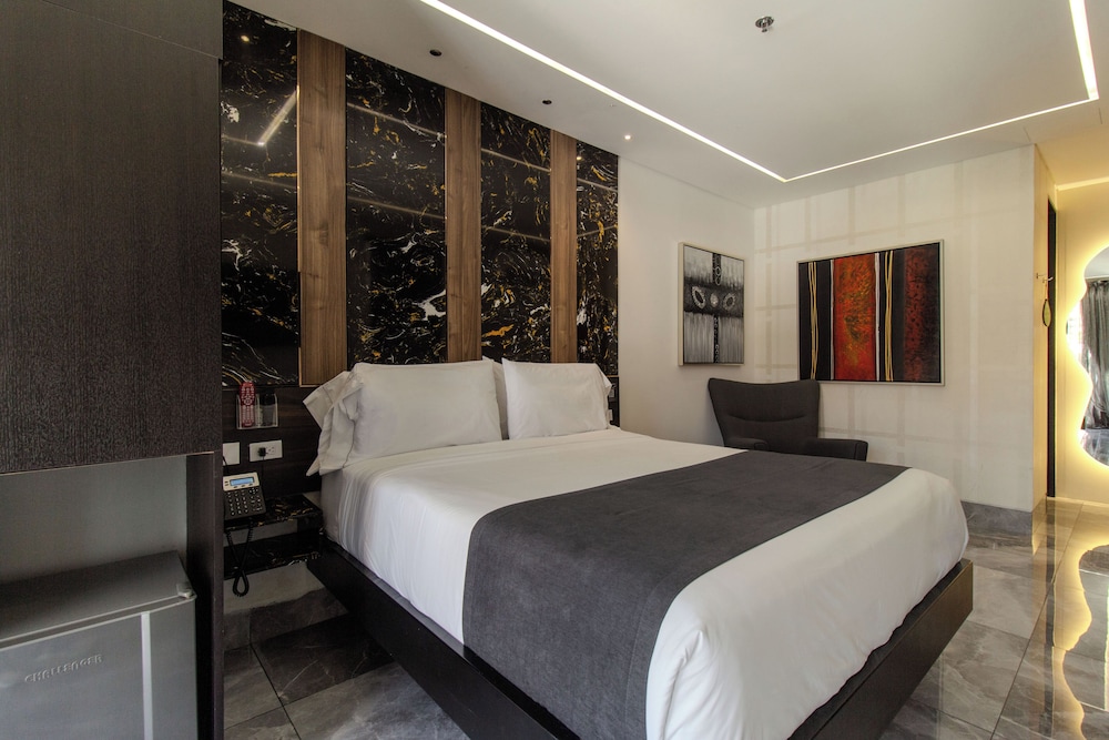 2-Bedroom apartment with hot tub on the balcony - Photo 3