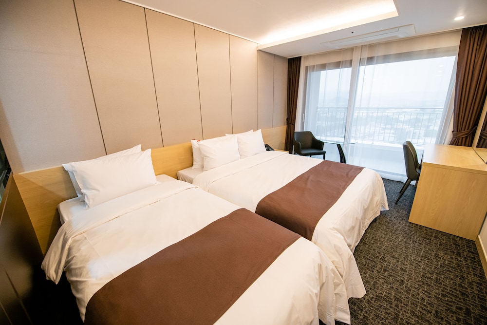 Superior Twin Room - Photo 4