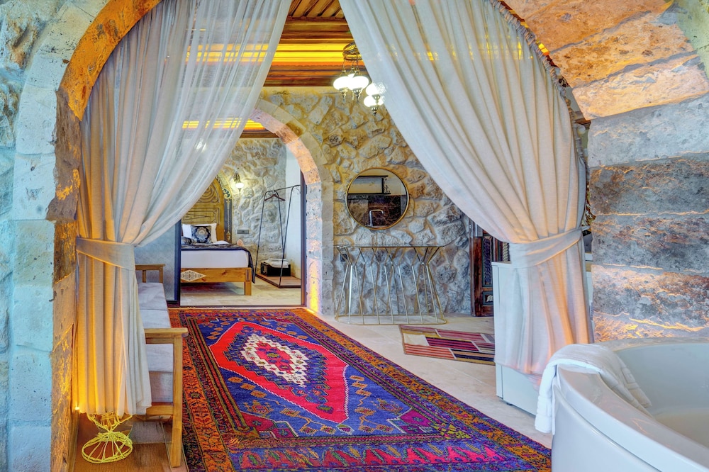 Deluxe Suite, Balcony, Valley View photo 2