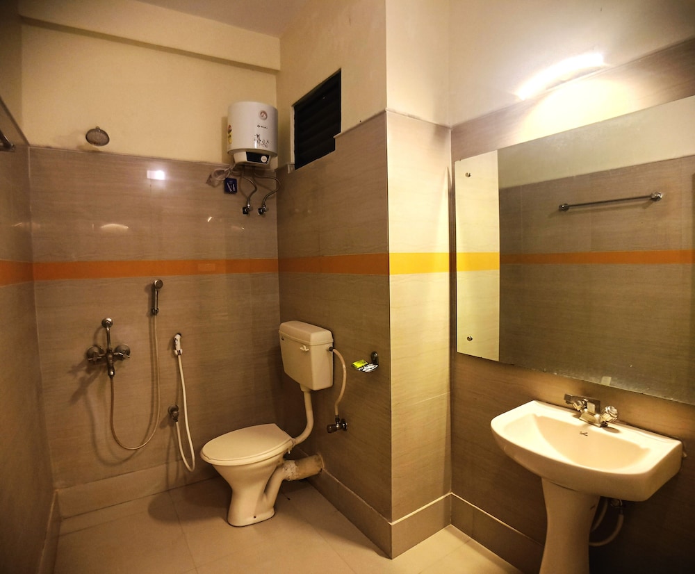 Deluxe Room with Balcony Pool view photo 2
