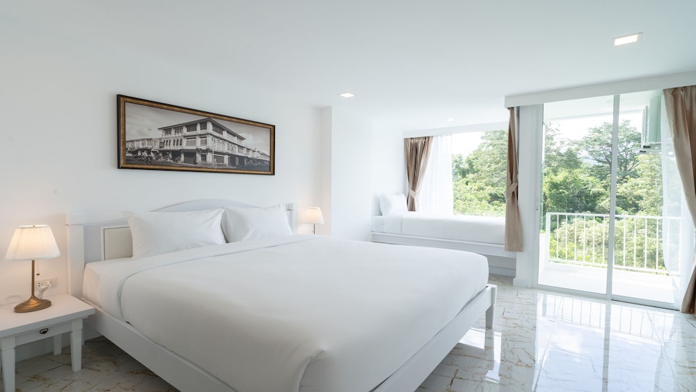 Deluxe Triple Room - Photo 1