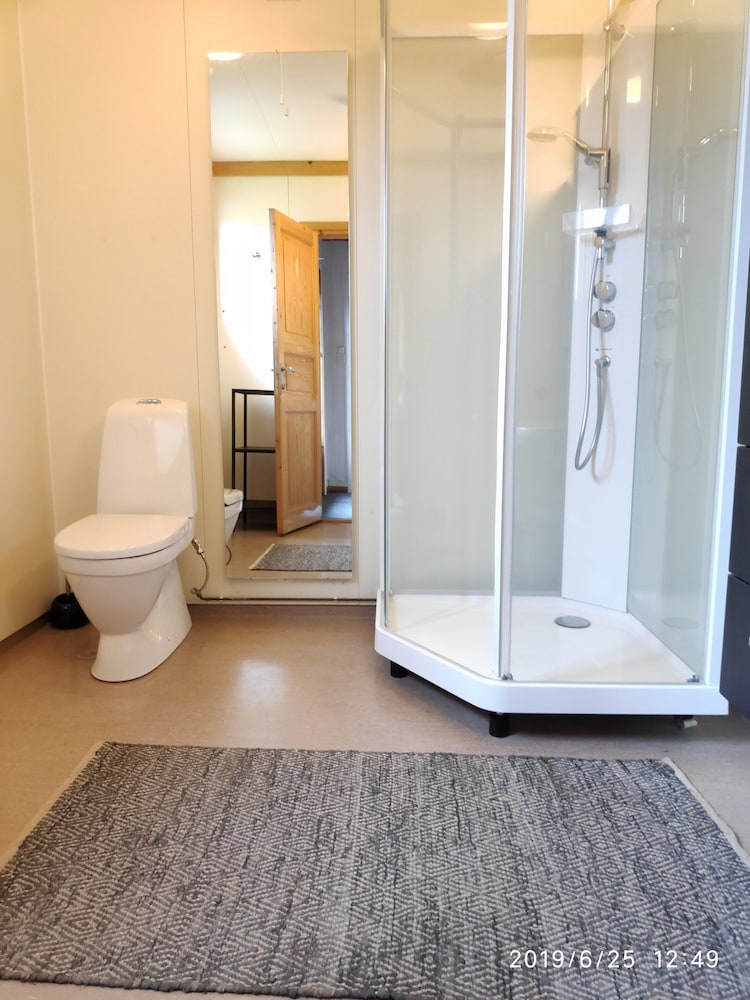 Classic Room, Multiple Beds, Shared Bathroom photo 3
