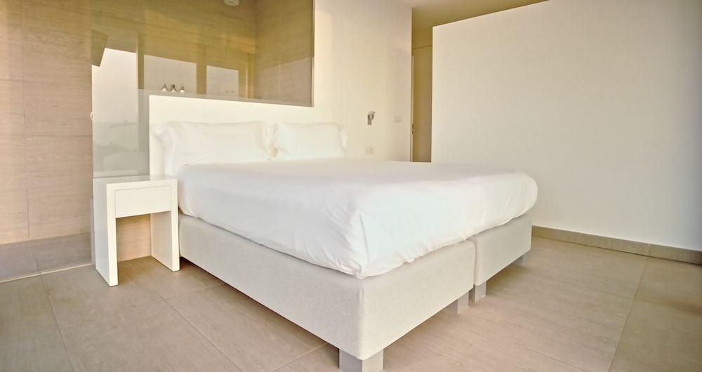 Suite, 3 Bedrooms, Private Pool, Sea View (Infinity Indulgence, Jacuzzi) thumbnail 5