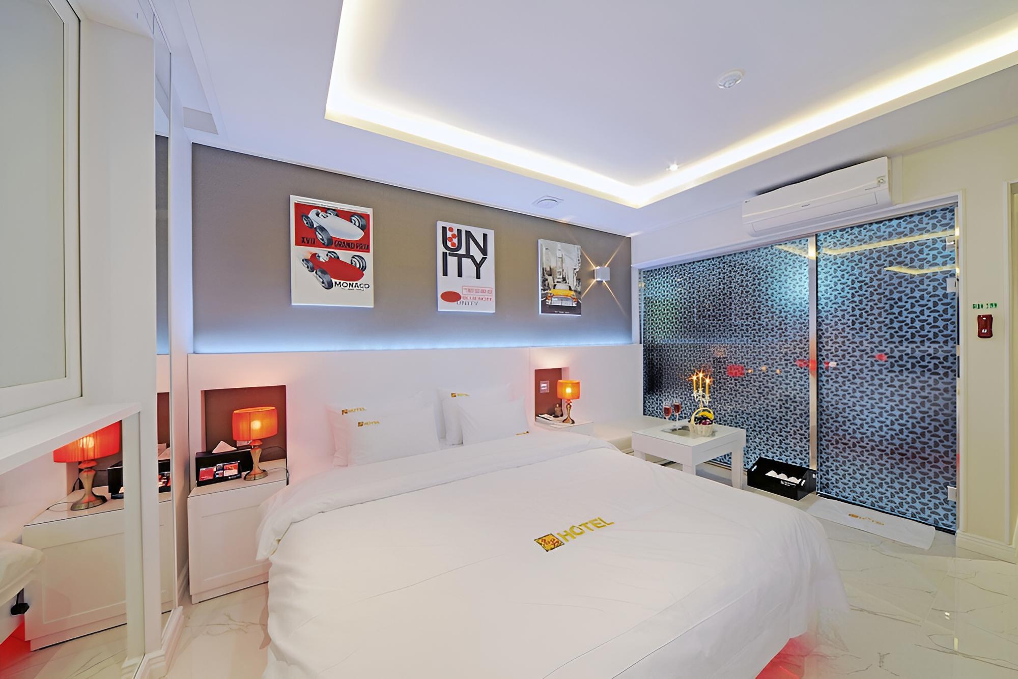 Room (Standard Room) - Photo 6