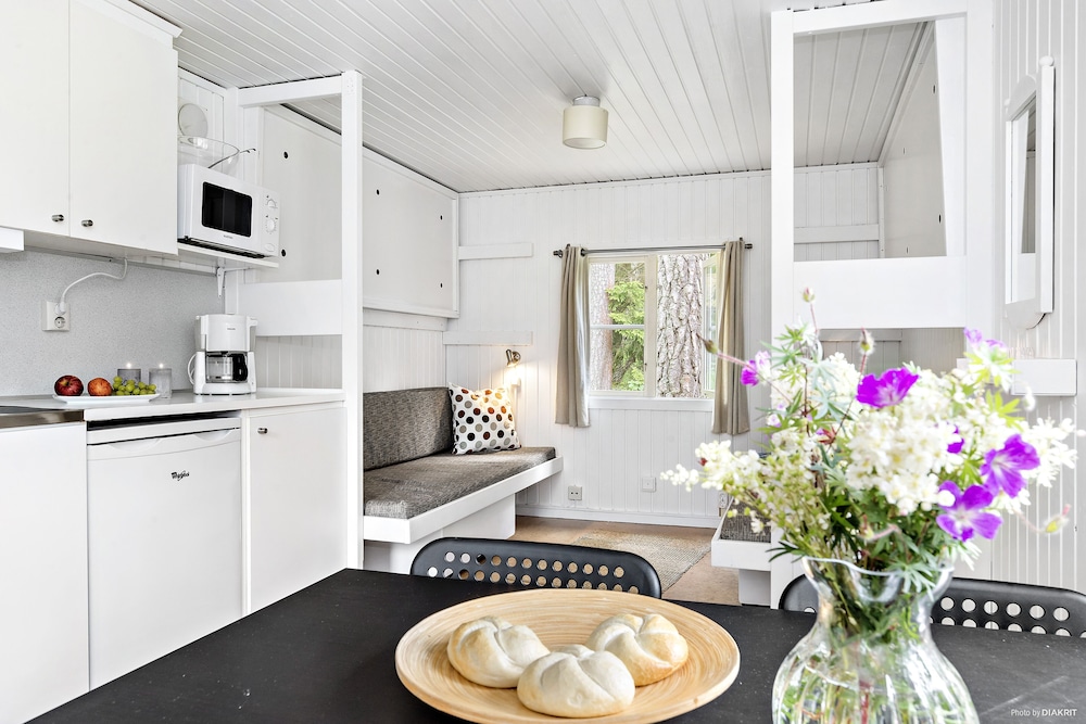 Mobile Home, 1 Bedroom (Excluding Towels, Sheets, Cleaning) photo 2