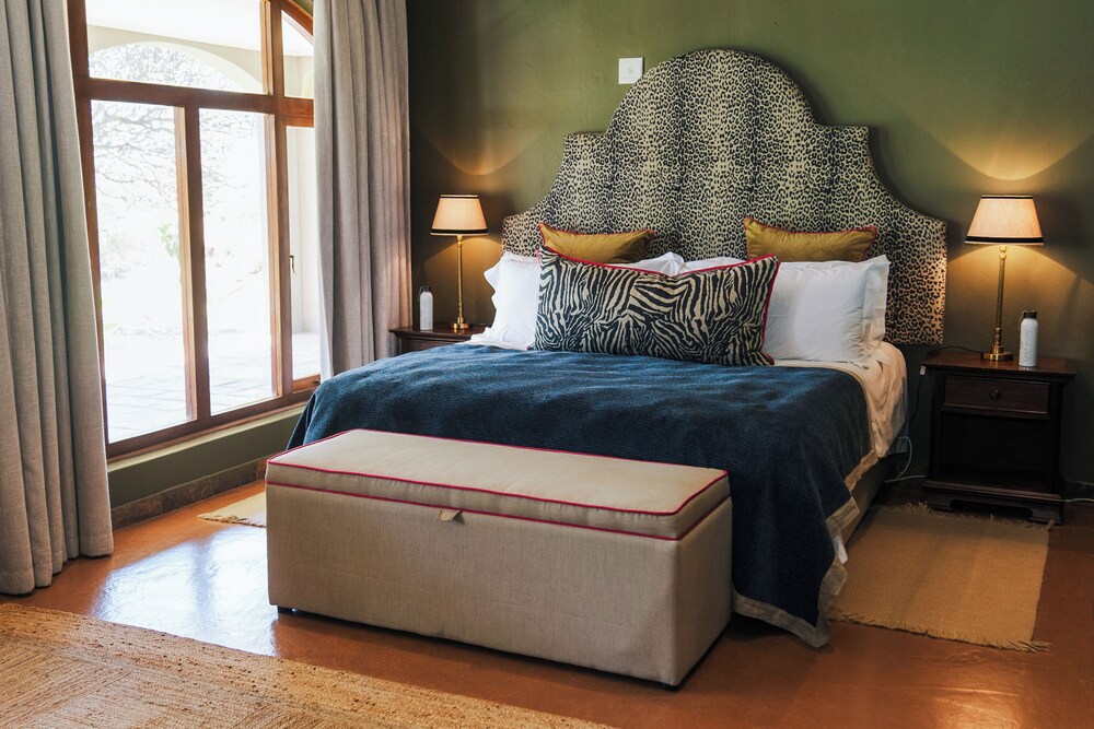 Classic Room, 1 King Bed, Ensuite, Ground Floor photo 2