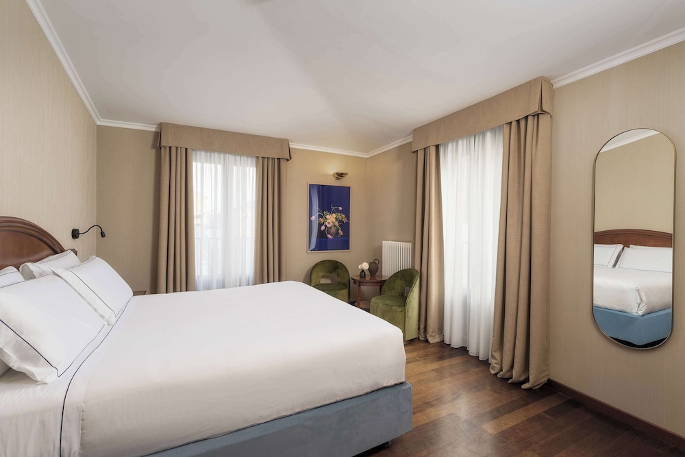 Superior Room, 1 King Bed