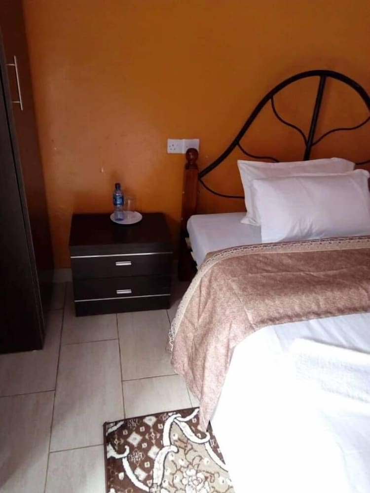 Basic Double Room photo 1
