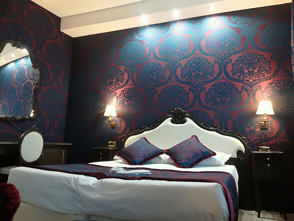 Standard Double or Twin Room photo 2