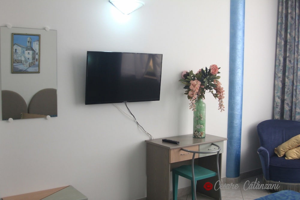 Panoramic Triple Room