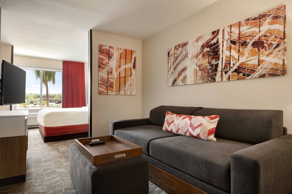 Suite, 1 King Bed - Photo 1