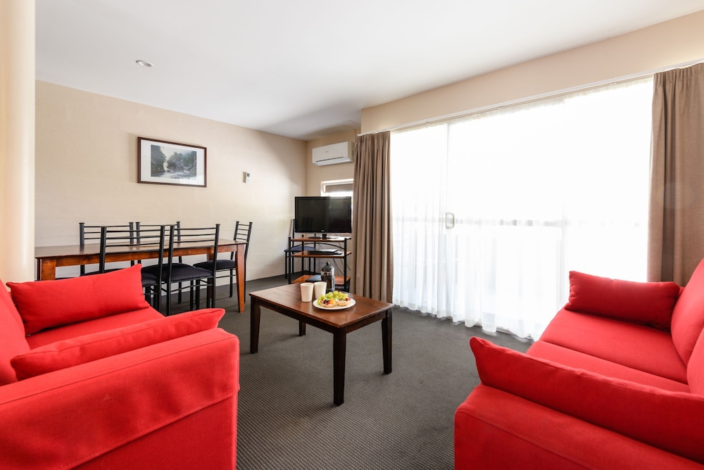 Standard Three Bedroom Apartment - Harbour View