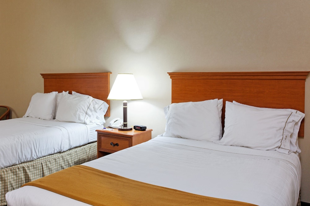 Standard Room, 2 Double Beds, Accessible (Mobility, Accessible Tub) - Photo 1