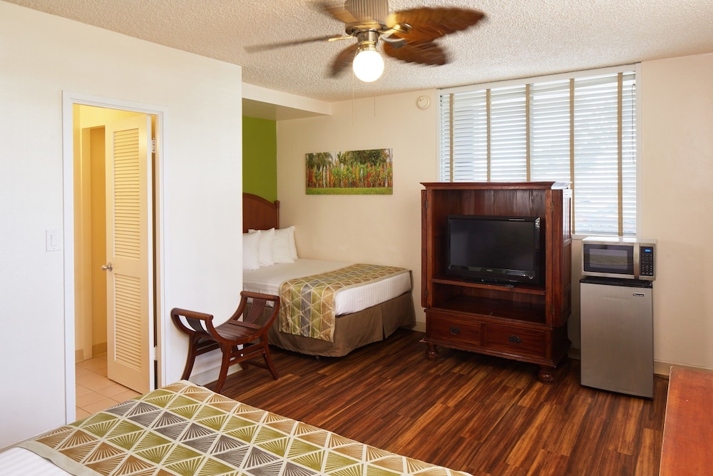 Quadruple Room - Photo 2