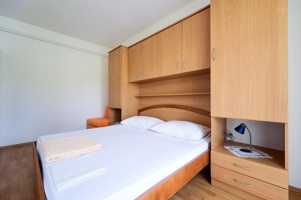 Apartment (Zlatko - 100m from the sea - A2(4)) photo 2