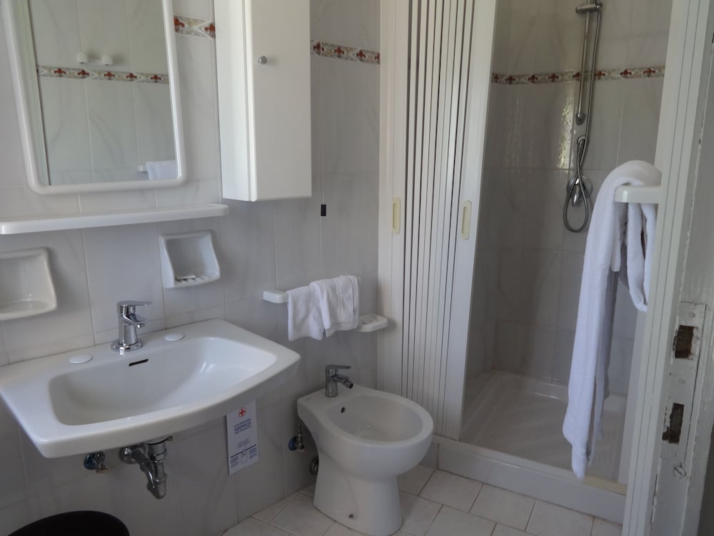 Double Room Single Use photo 3