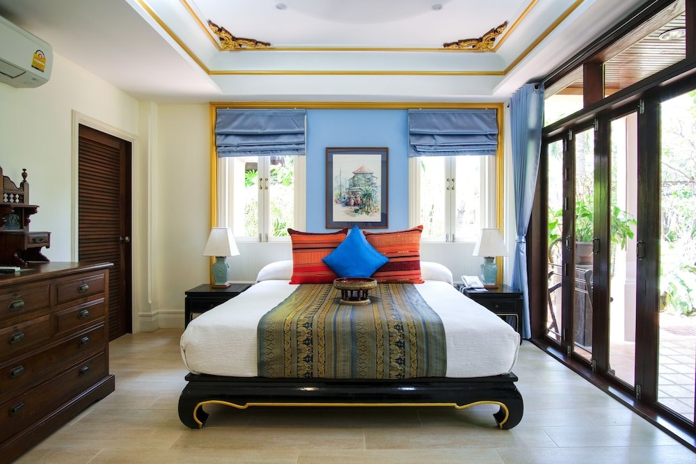 Gold Forest Downstairs Room with Forest View - Photo 2