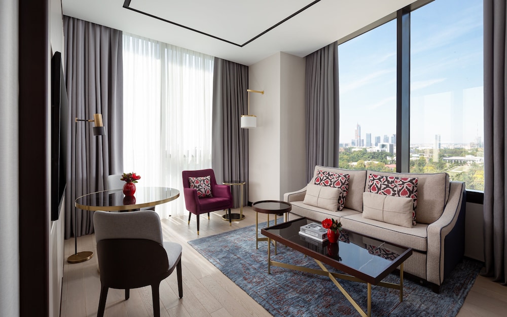 Suite, 1 King Bed, Club Lounge Access (Terrace) - Photo 3