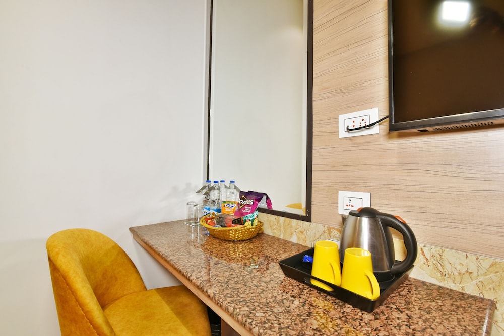 Deluxe Room - Photo 3