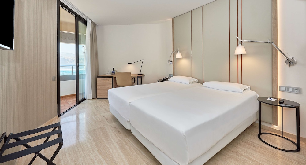 Superior Room, Terrace (View, Extra Bed 3 Adults)