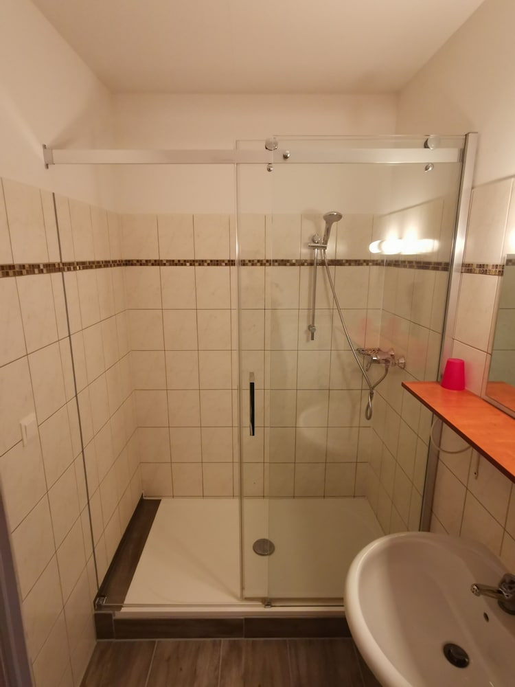 Double or Twin Room - Photo 2