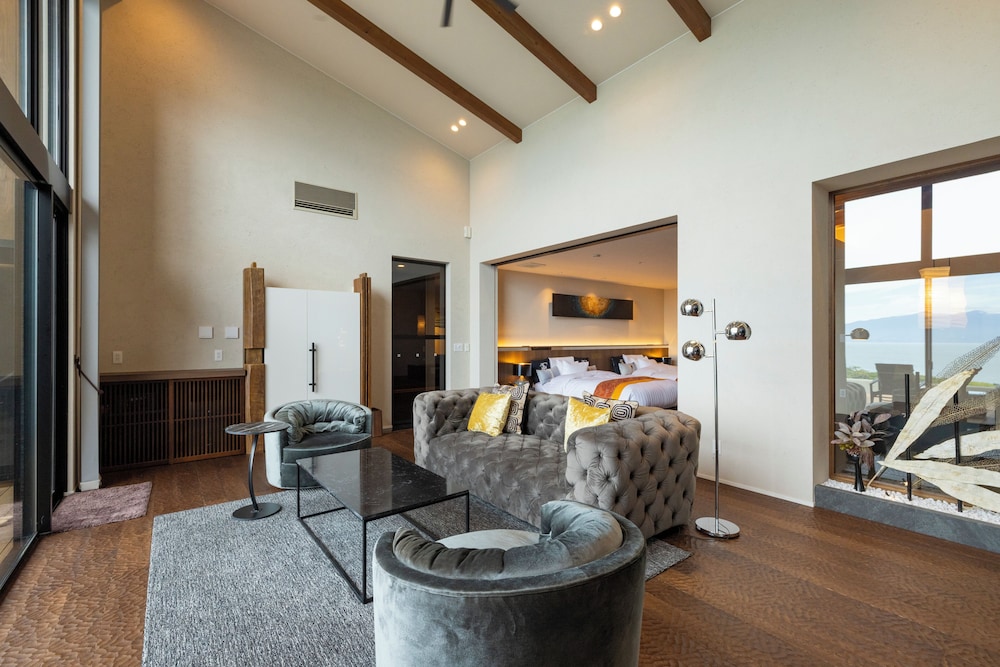 Amanohara Guest room with open-air bath and sauna overlooking Mt. Fuji and Suruga Bay