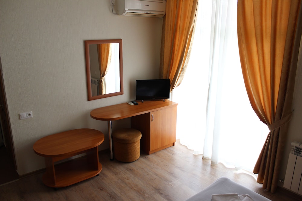 Standard Triple Room photo 3