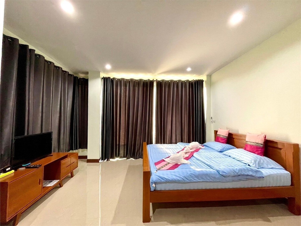Deluxe Double Room, River View - Photo 3