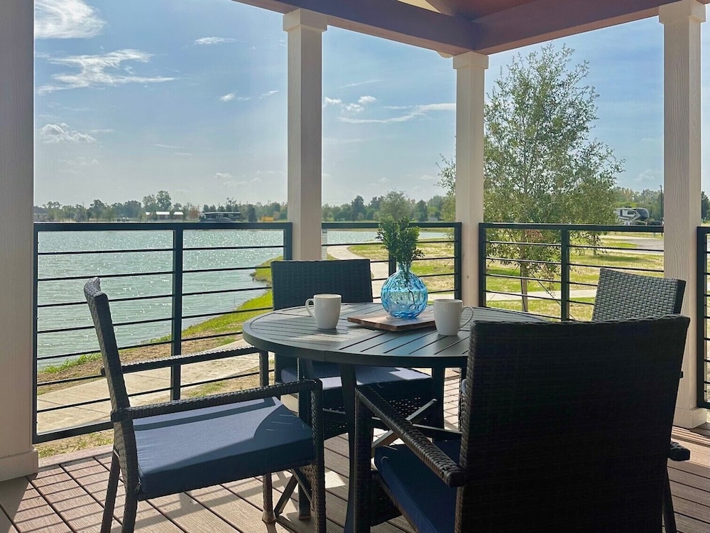 Premium Cottage, 1 Bedroom, Lake View photo 2