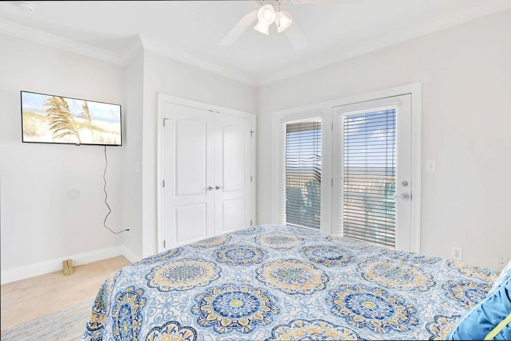 Dear Time Beach House- Elevator Sleeps 10 Pool, Photo 4