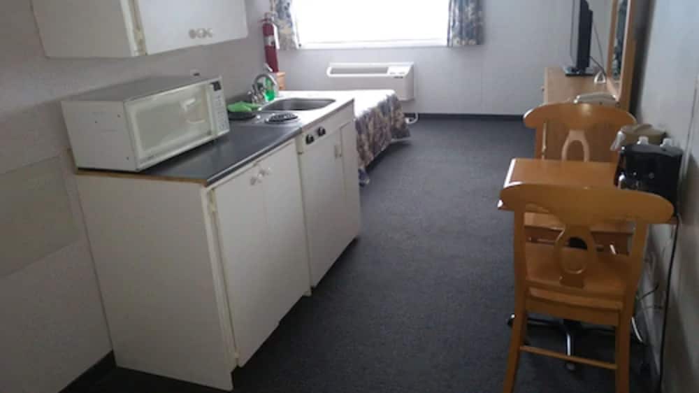 Kitchenette with 1 Double Bed photo 3