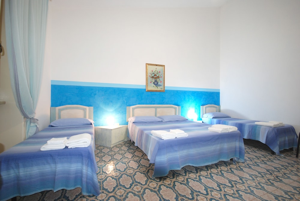 Quadruple Room photo 1