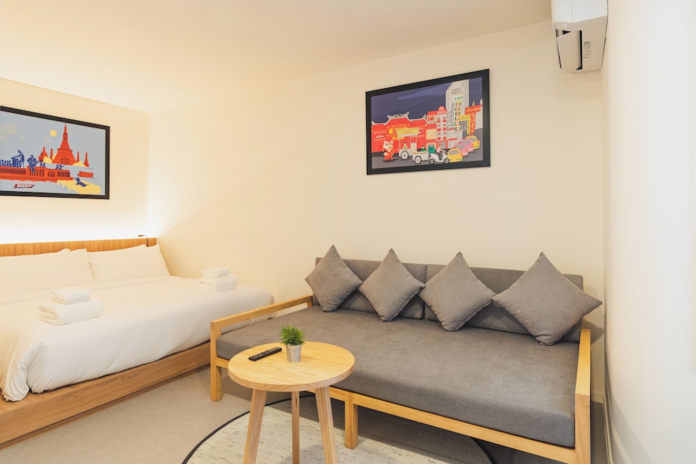 Junior Suite, 1 King Bed photo 3