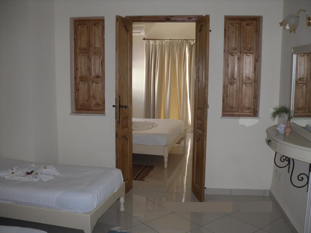Triple Room - Photo 1
