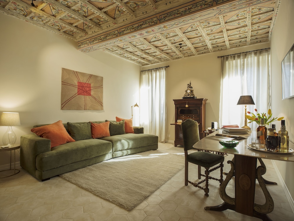 Executive Suite, 2 Bedrooms, City View photo 3