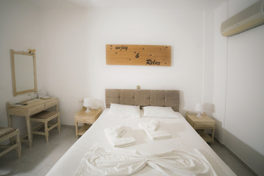 Basic Double Room photo 3