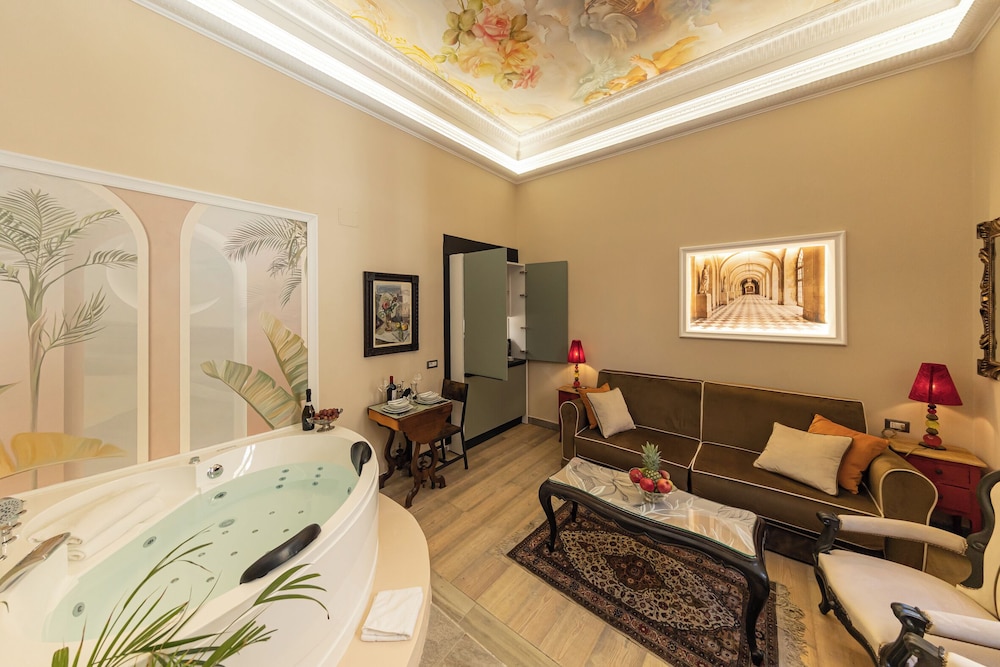 Royal Suite photo 3