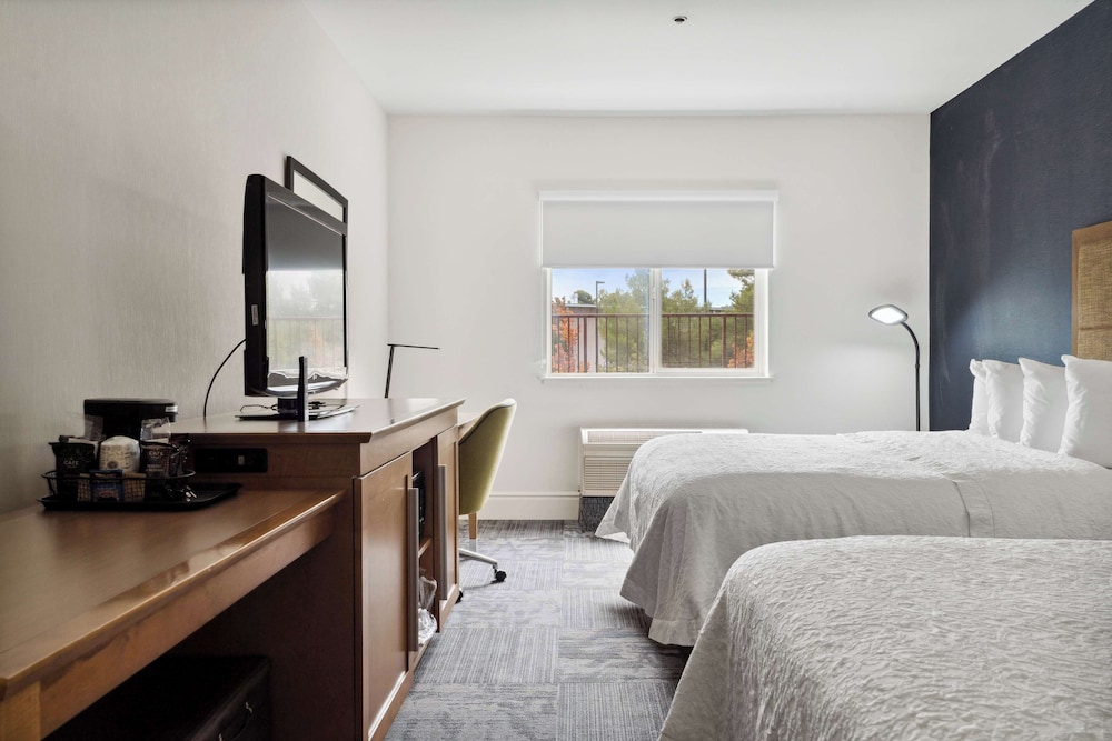 Suite, 2 Queen Beds - Photo 1