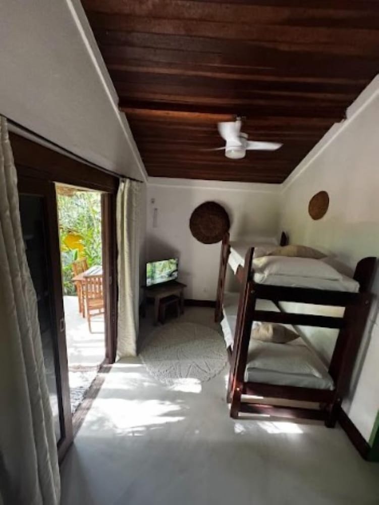 Family Room, 1 Bedroom - Photo 6