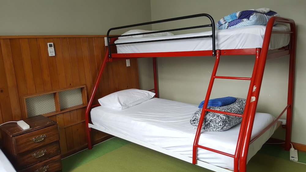 Shared Dormitory (5 Person, Mixed) photo 2