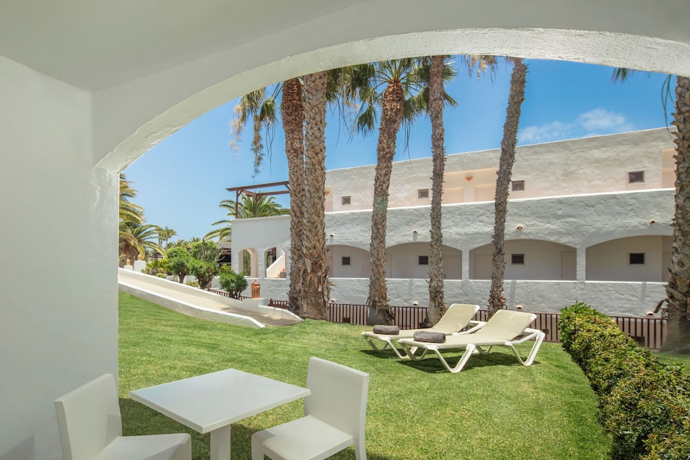 Family Suite, Balcony photo 3