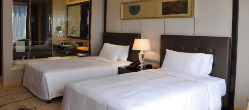 Grand Deluxe Twin Room photo 2