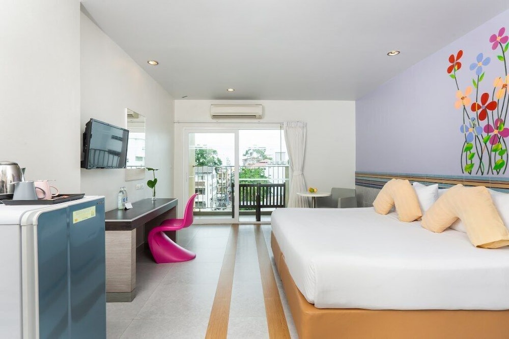 room photo