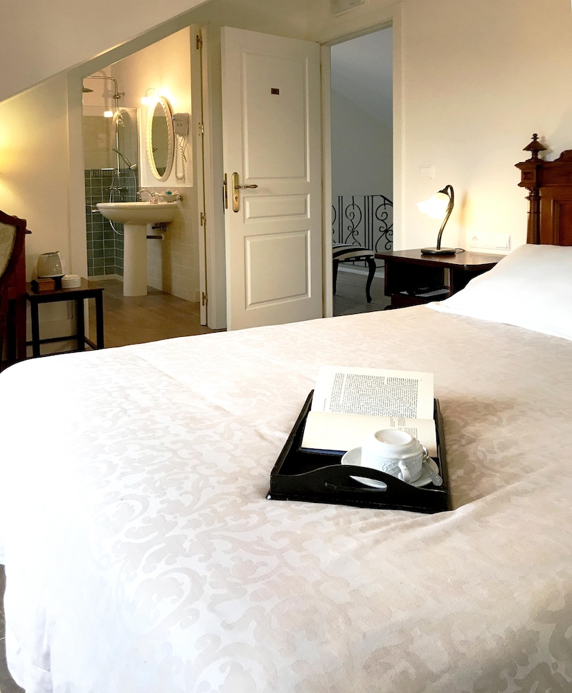 Standard Double Room photo 3