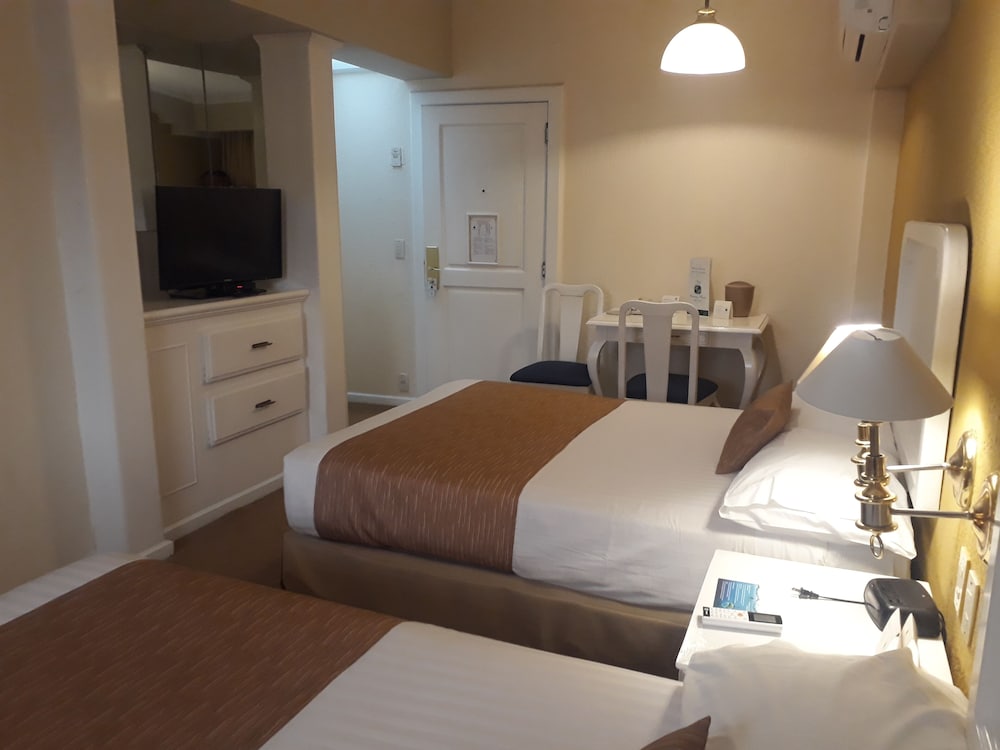 Standard Room, 2 Double Beds - Photo 3