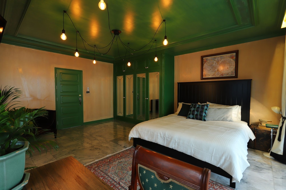 Deluxe Double Room, Bathtub photo 3