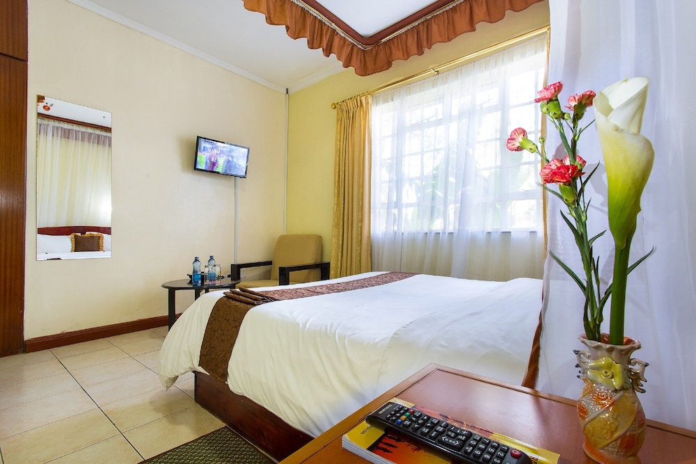Standard Double or Twin Room photo 1